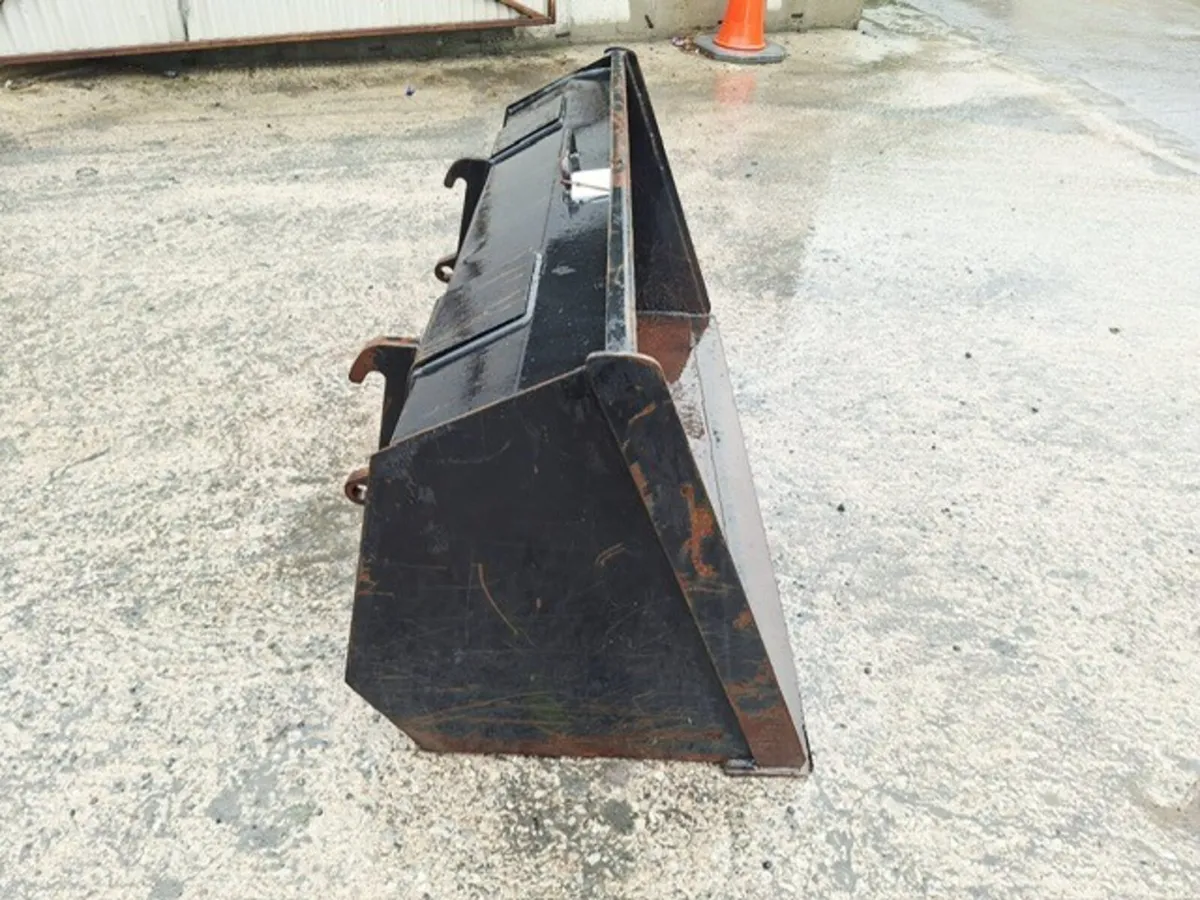 Rossmore 5' Bucket - Tanco Hooks - Image 3