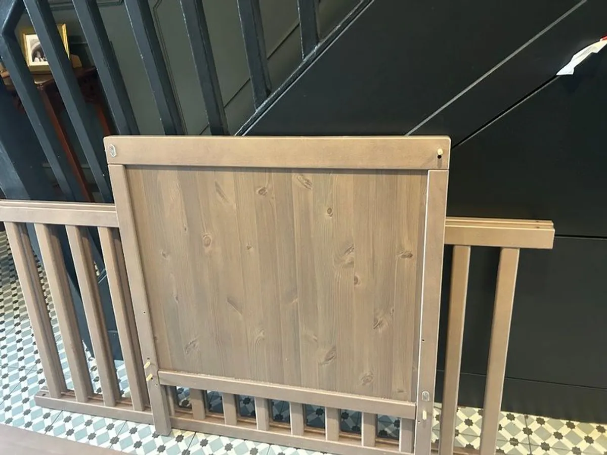 Cot - Image 2