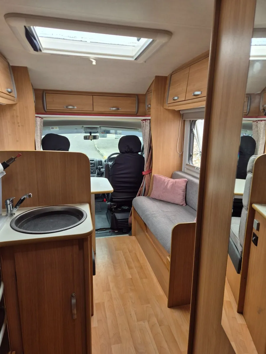 Motorhome - Image 3