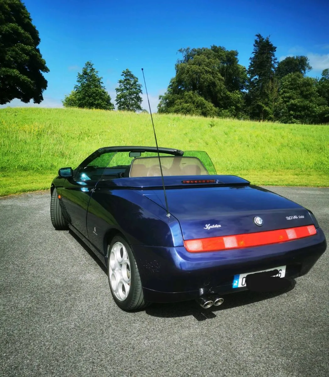 Alfa Romeo 3.0l spider - Image 4