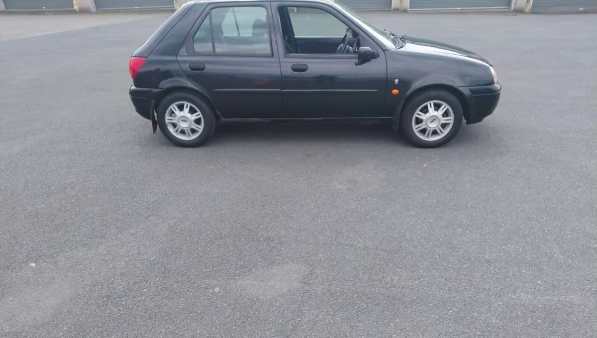 Classic Fiesta Ghia zetec - Image 3