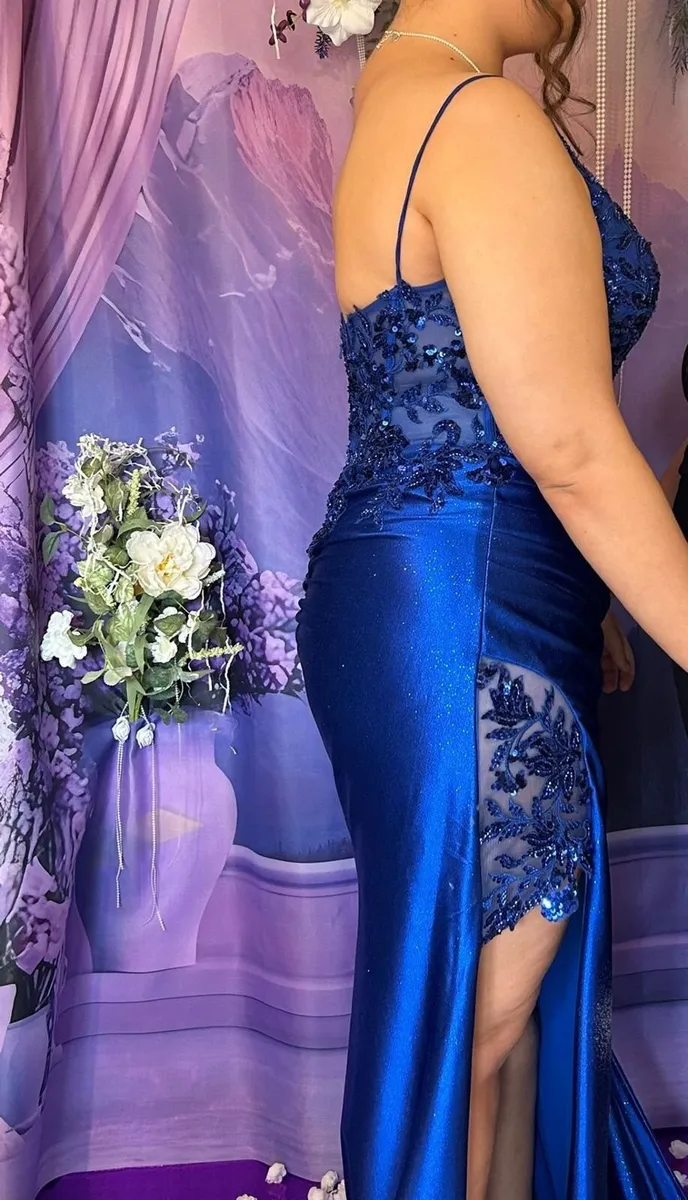 Ladies debs dress - Image 3