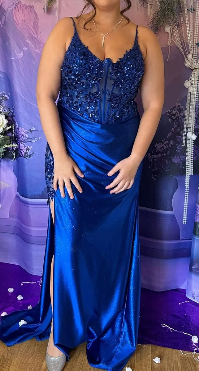 Ladies debs dress - Image 4