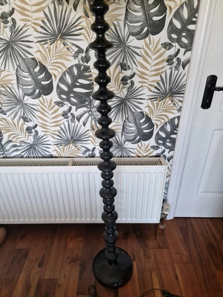 Black floor lamp - Image 3
