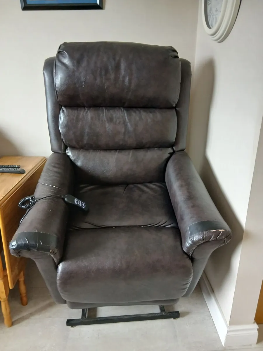Recliner chair - Image 4
