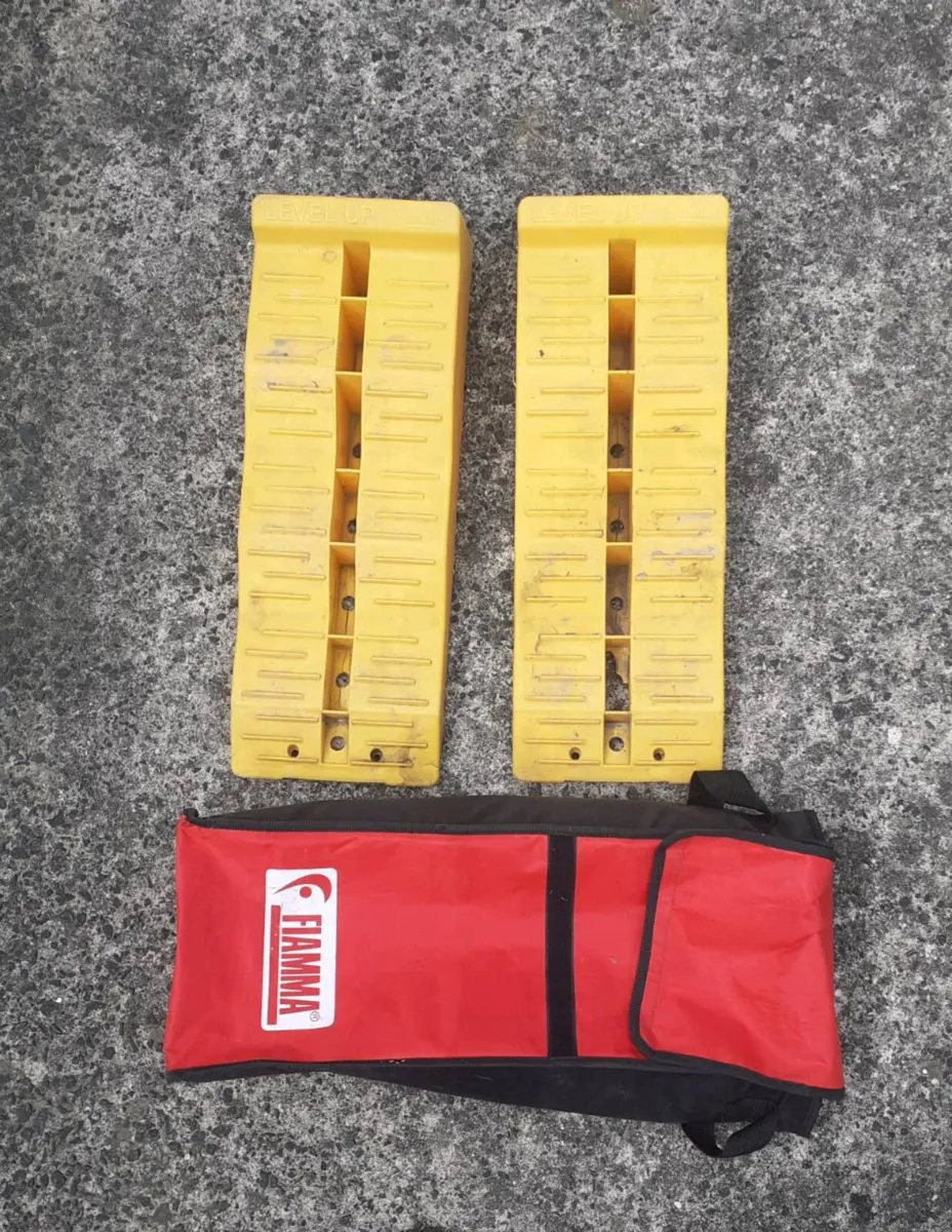 Motorhome leveling up ramps - Image 2