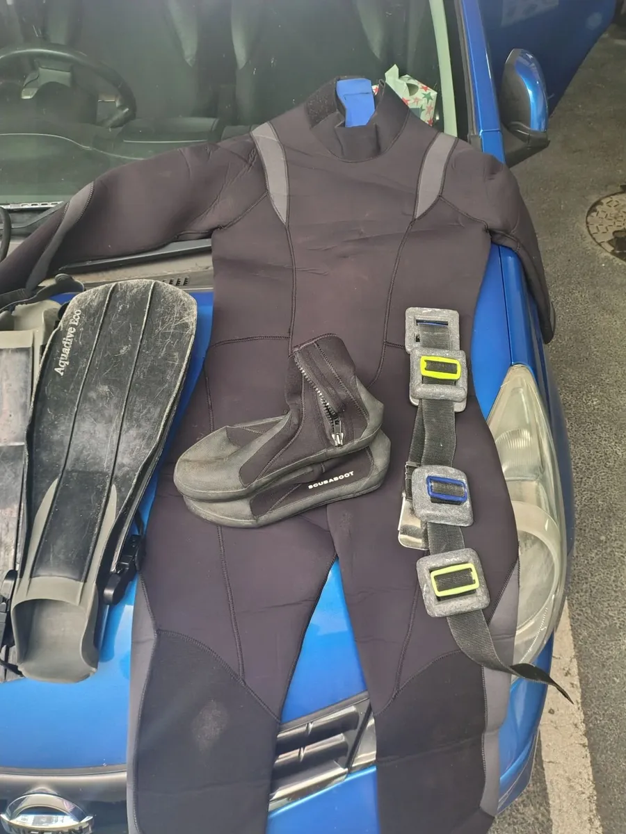 Scuba Diving Gear Bundle - Image 1