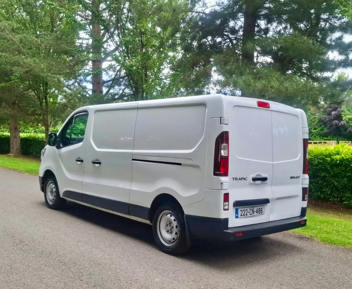 Renault Trafic 2022 DOE 6/27 - Image 2