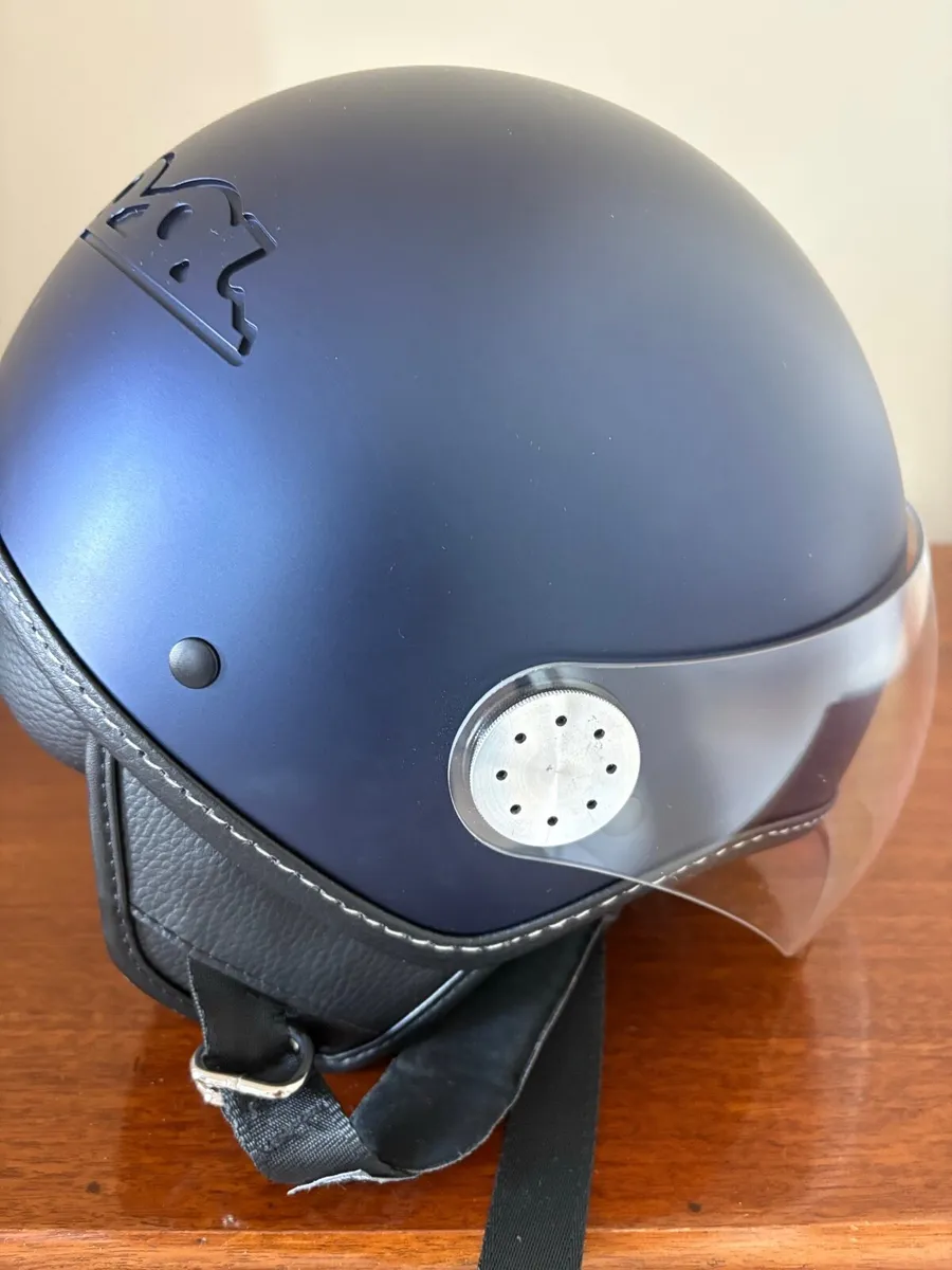 2 x VESPA Scooter Helmets - Image 3