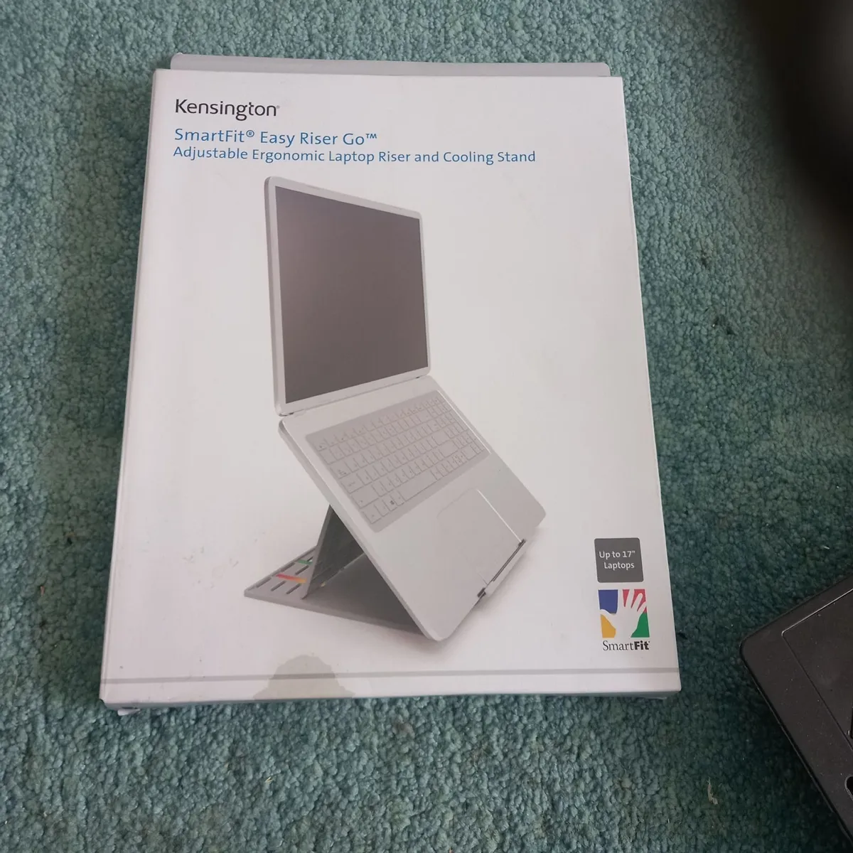 Laptop riser and cooling stand adjustable