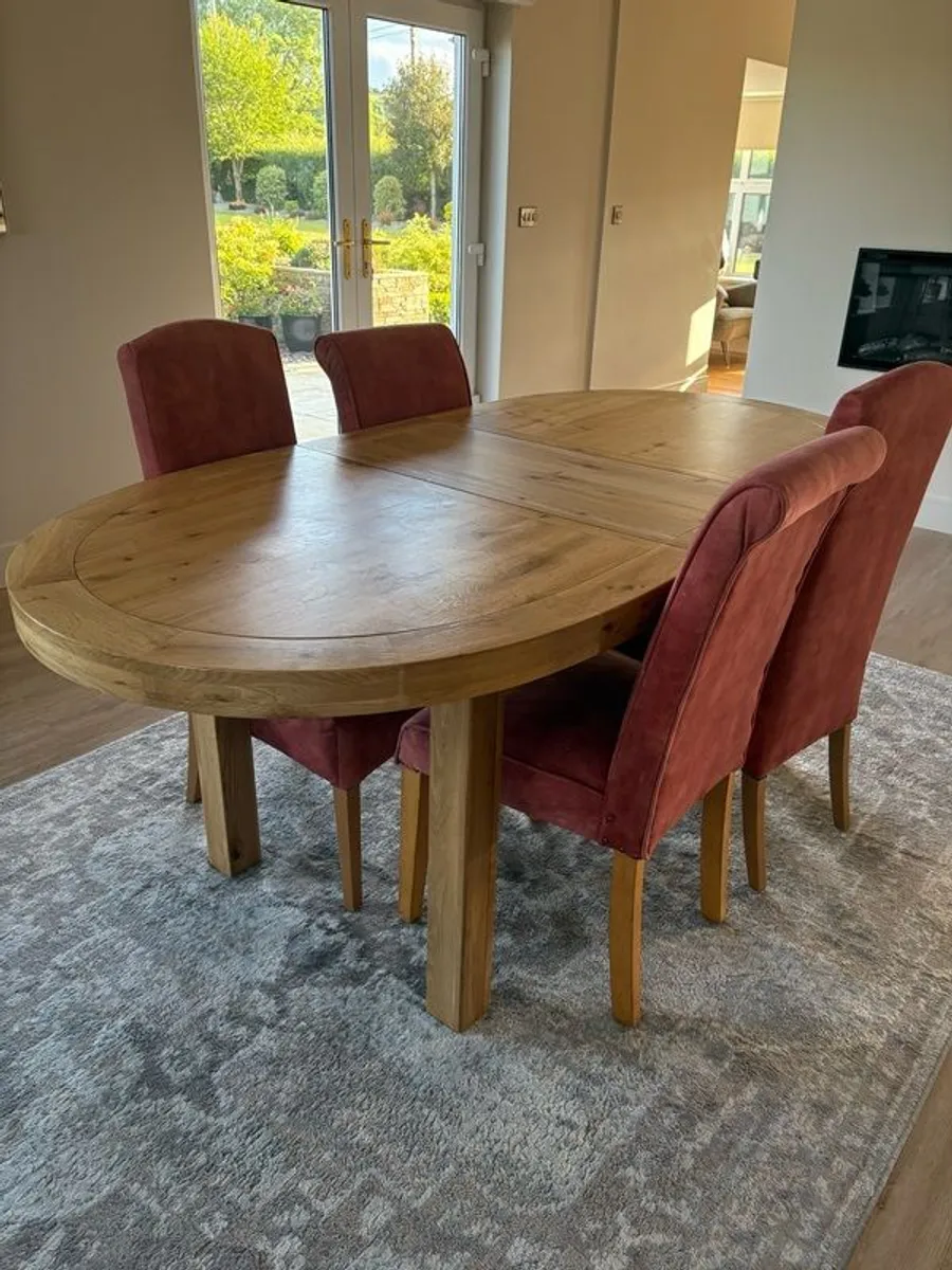 dining - Image 1