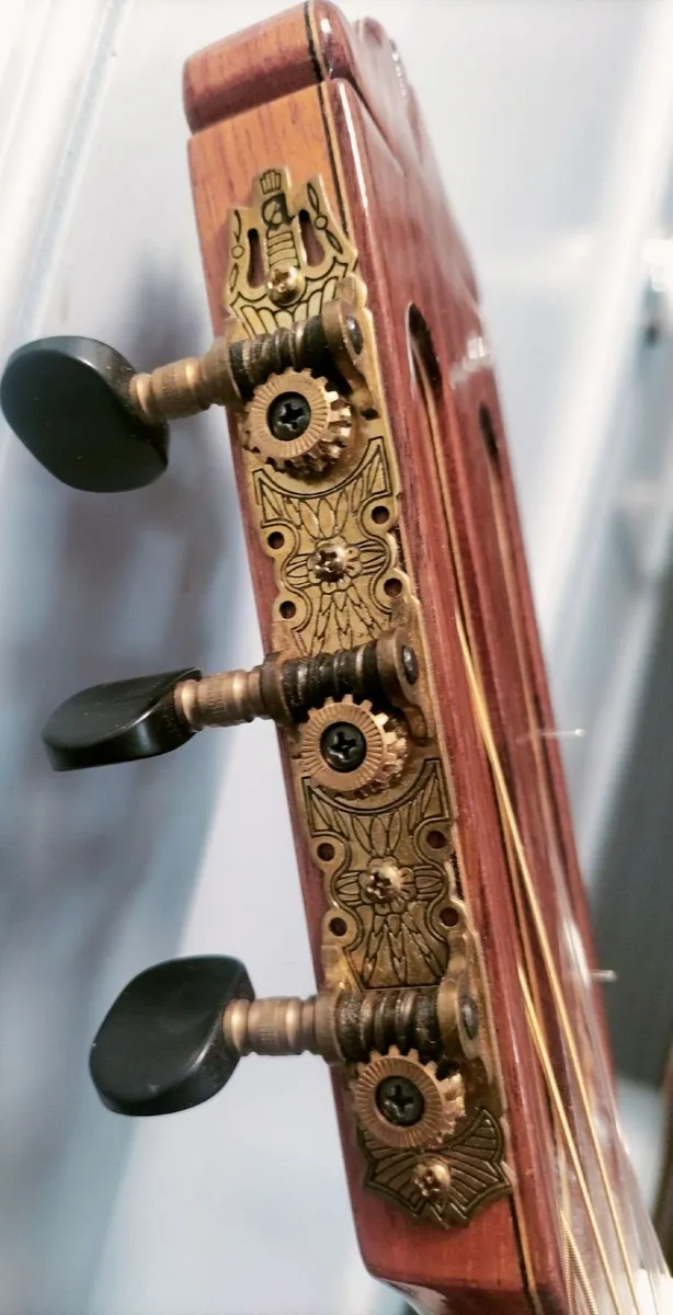 SPANISH GUITAR - Image 4