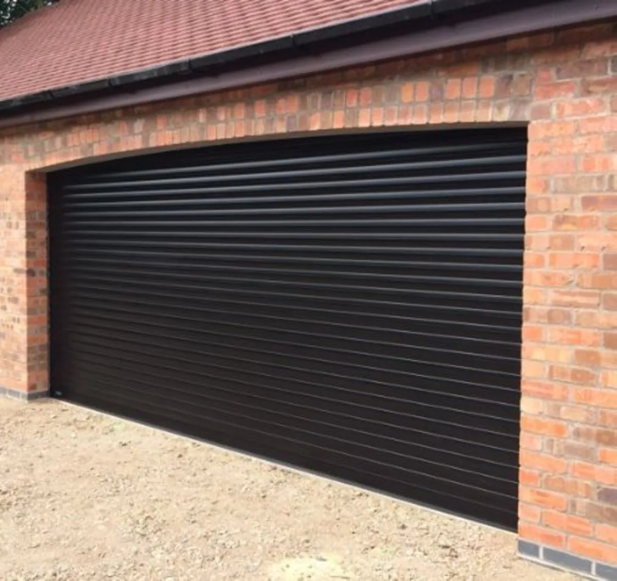 insulated roller door , black - Image 4