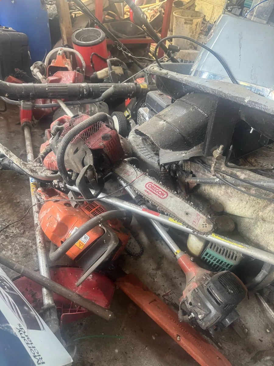 Old strimmers lawn mowers chainsaws for parts - Image 2