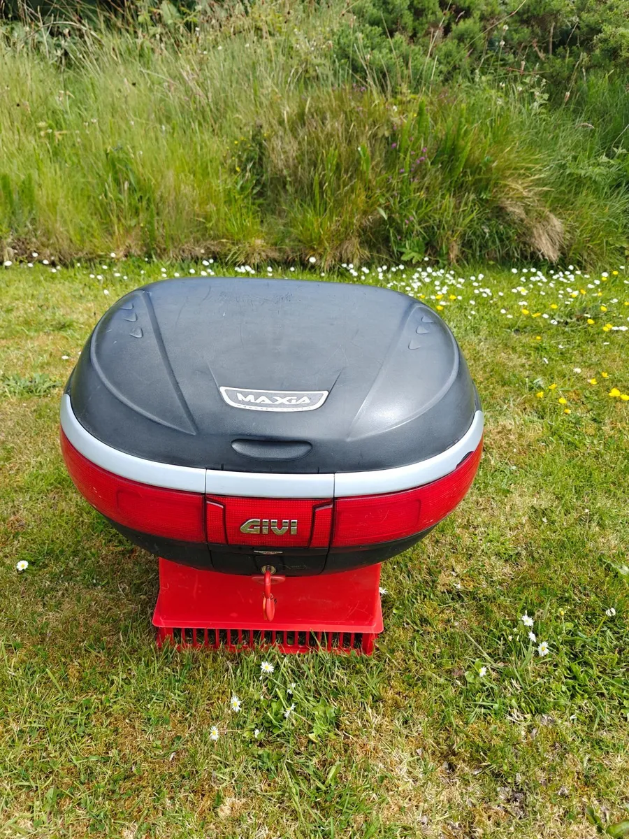 Motorcycle luggage boxes - Image 4