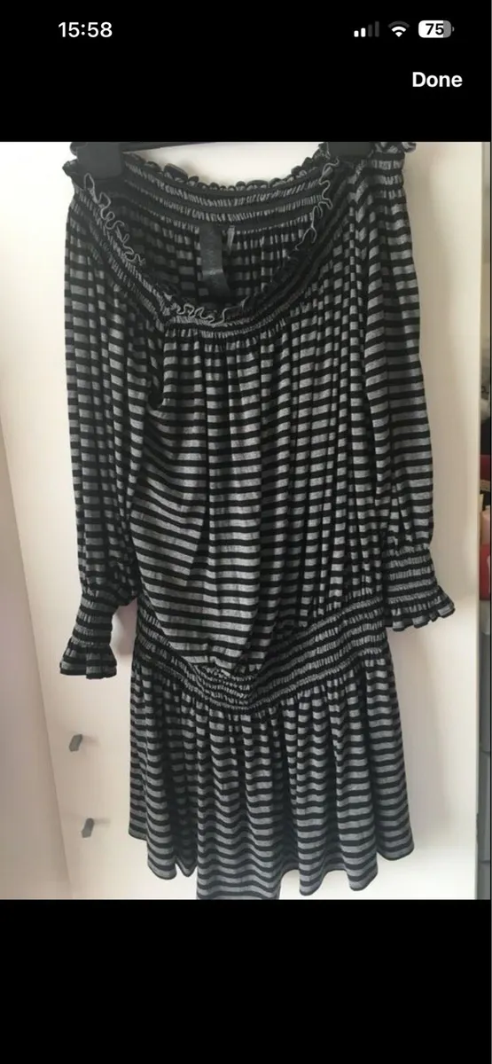 Ladies stunning dress size S €5 - Image 1