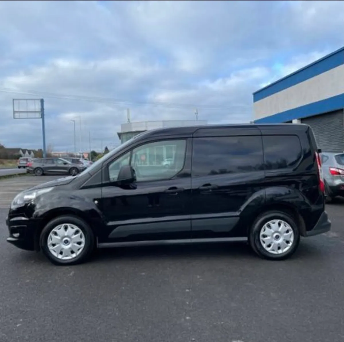Ford Transit Connect - Image 3