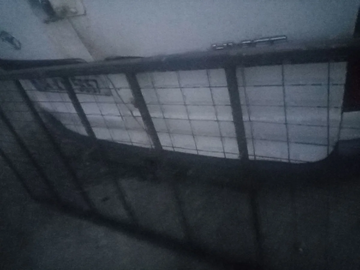 Frame with mesh - Image 2