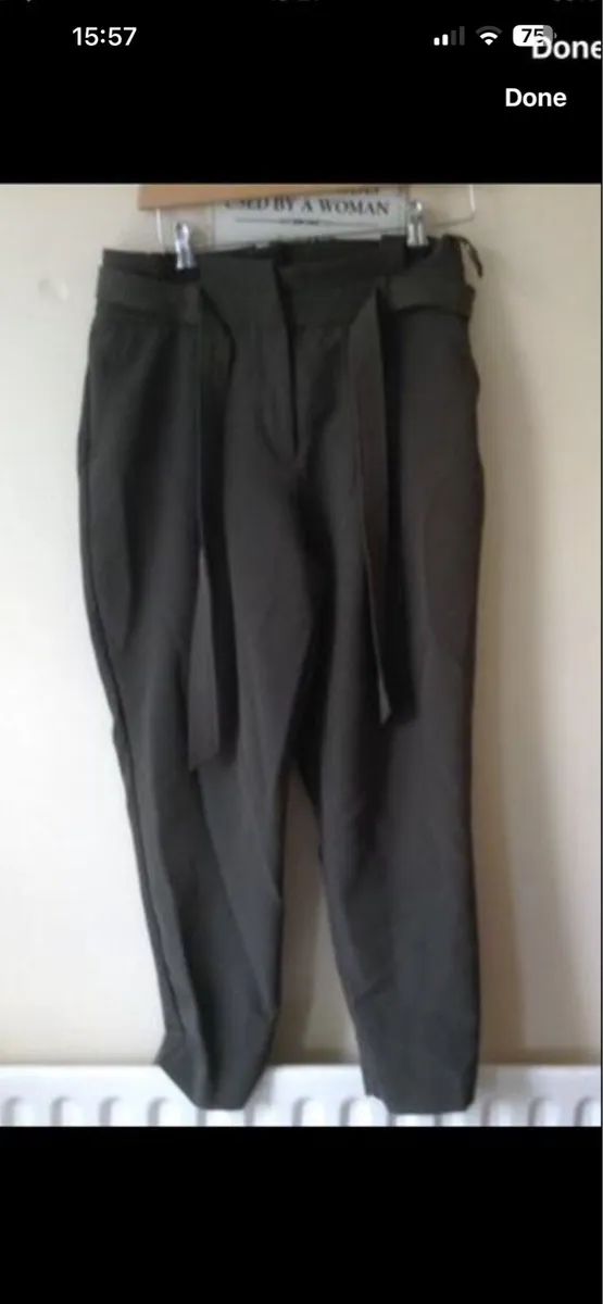 Ladies Kahi green trousers size 10 €5 - Image 1