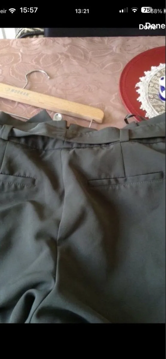 Ladies Kahi green trousers size 10 €5 - Image 2