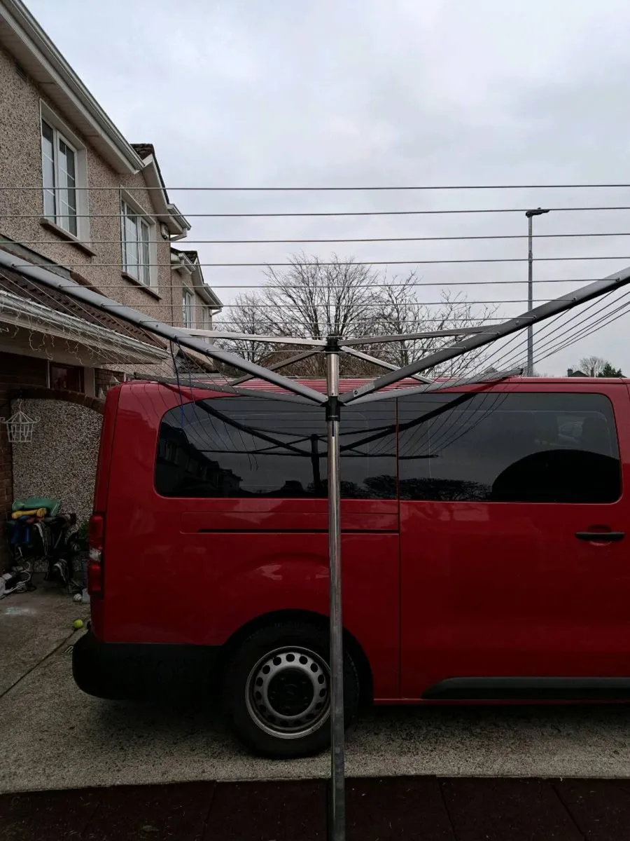 Clothes line - Image 1
