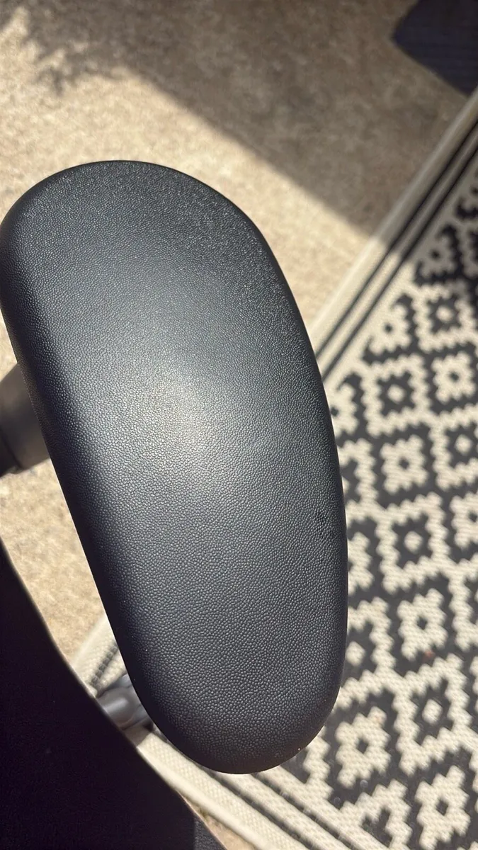 Herman Miller Celle Office Chair- Full Spec - Image 2