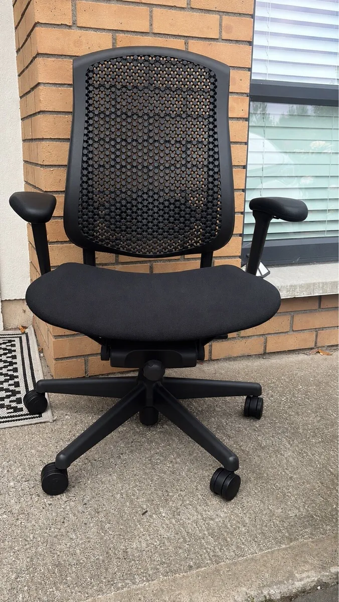 Herman Miller Celle Office Chair- Full Spec - Image 1