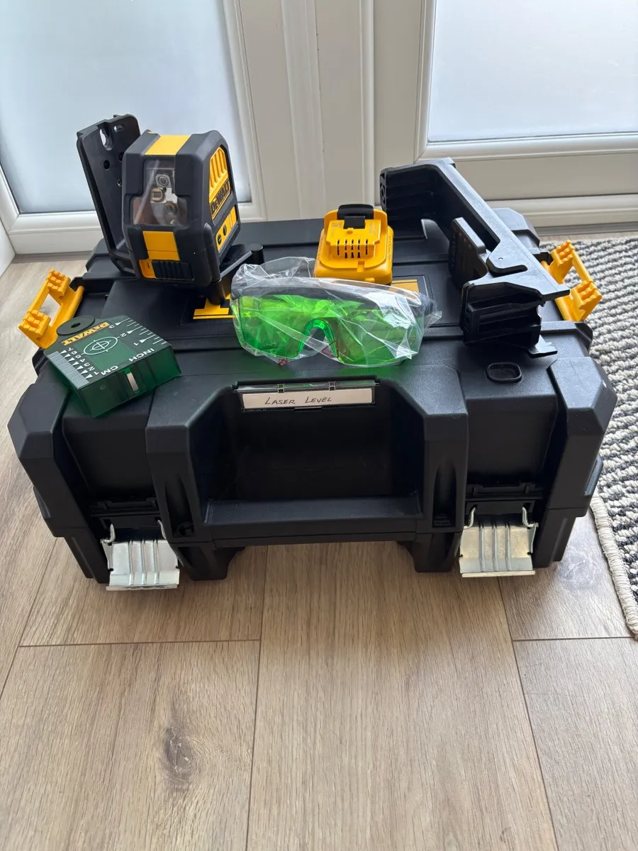 DeWalt Laser Level - Image 1