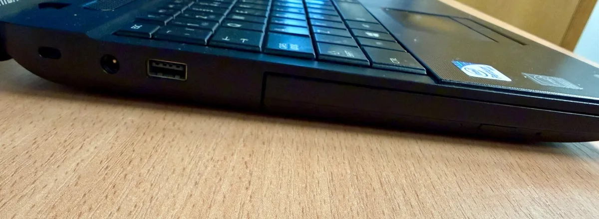 Toshiba 15.6” Laptop - Image 3