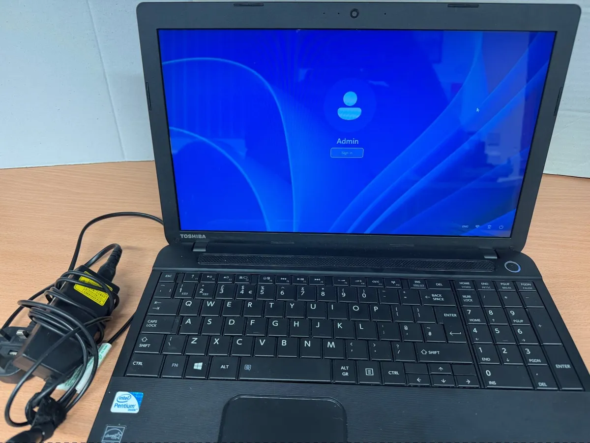 Toshiba 15.6” Laptop - Image 4