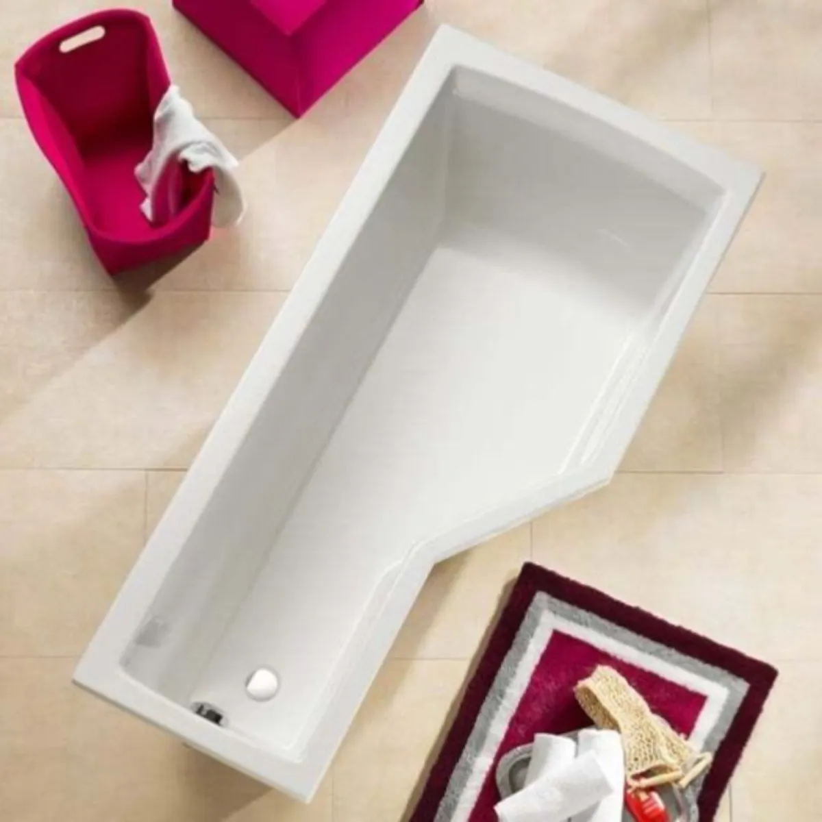 New German made space saving bath - Image 1