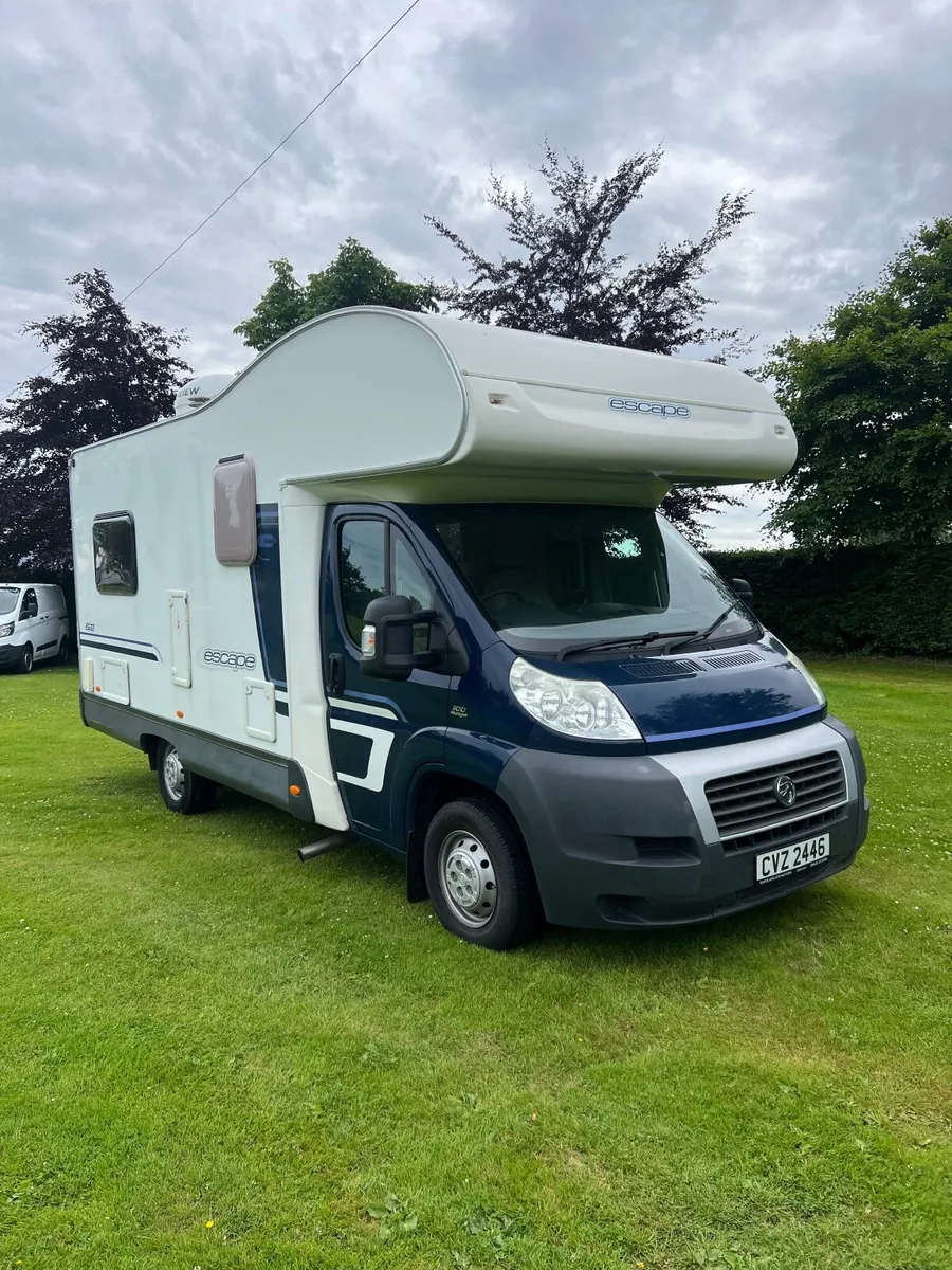 Camper van - Image 4