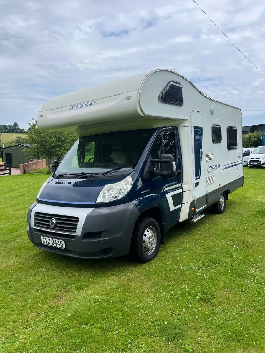 Camper van - Image 1