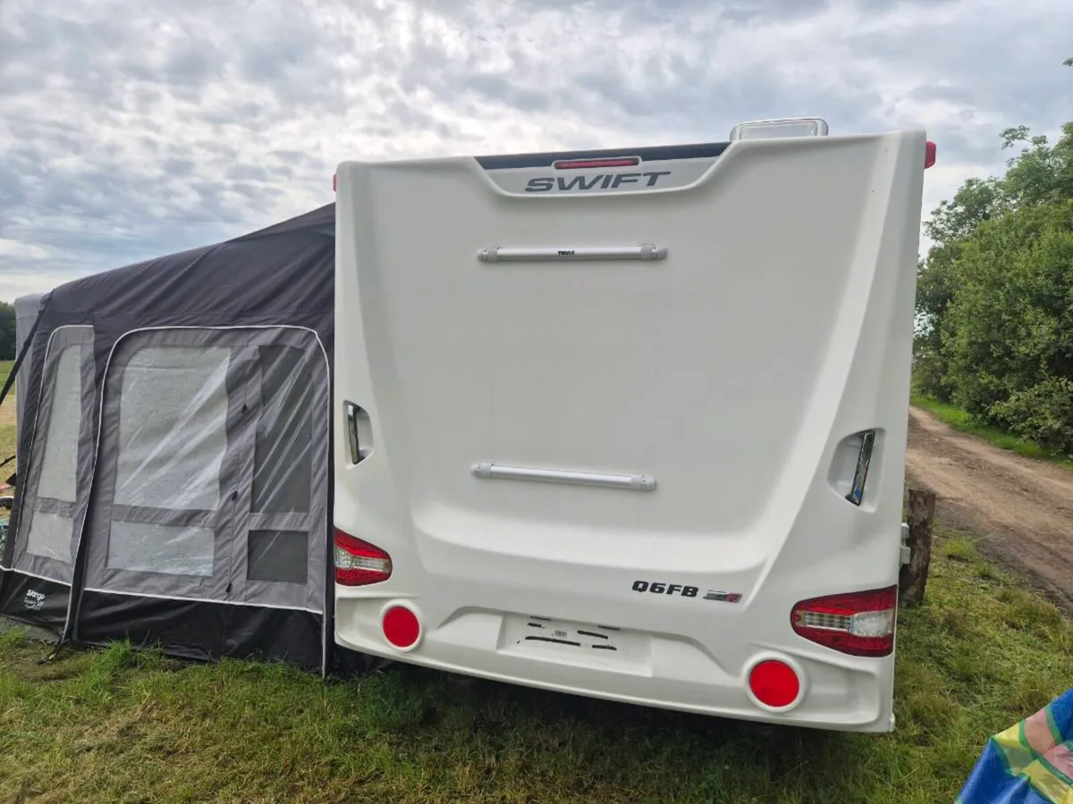 2019 swift adventura - Image 2