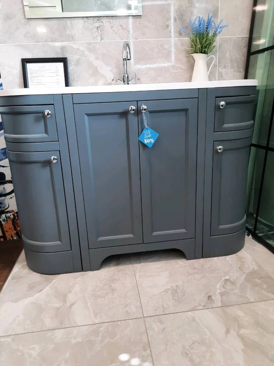 Vanity Unit & Tap