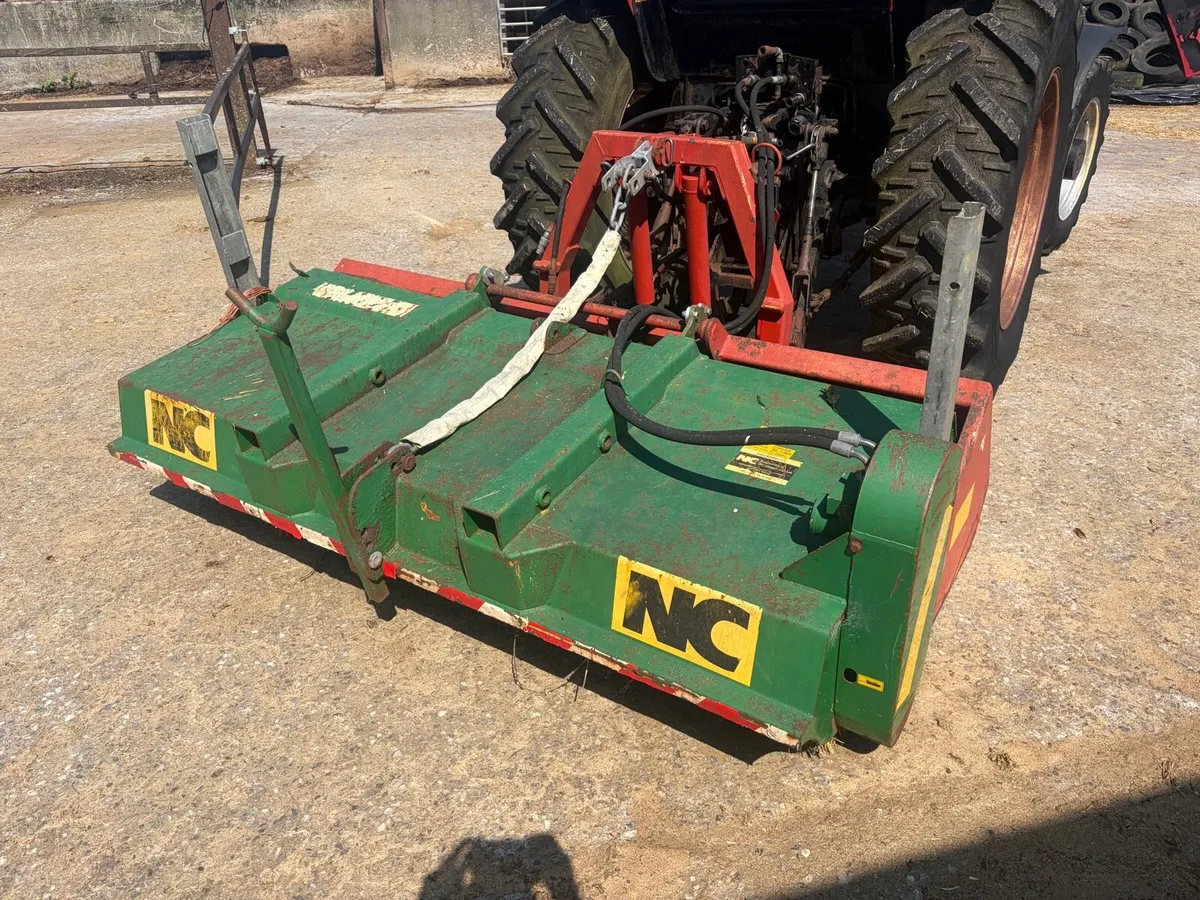 Nc road sweeper/transport box - Image 1