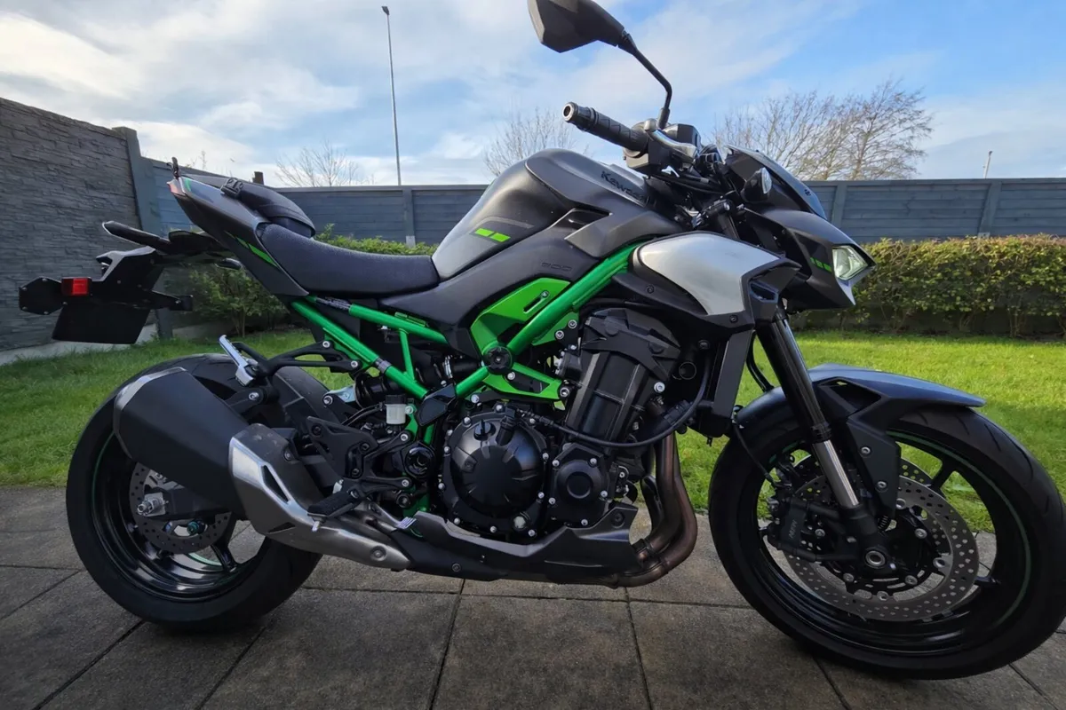 Kawasaki Z900 - Image 1