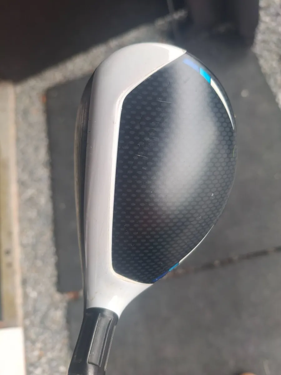 Taylormade sim  rescue - Image 3