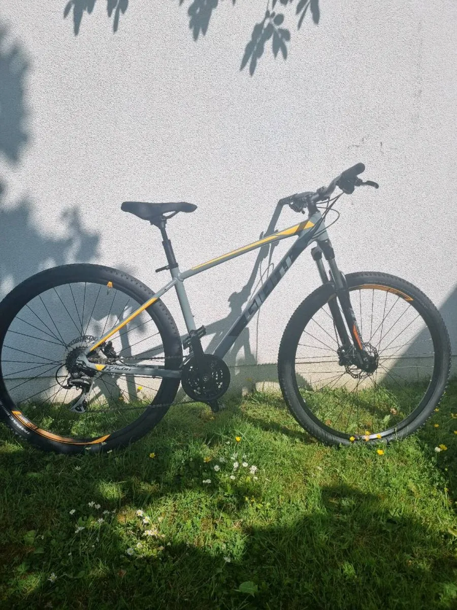 Bicycle GIANT TALON - Image 1
