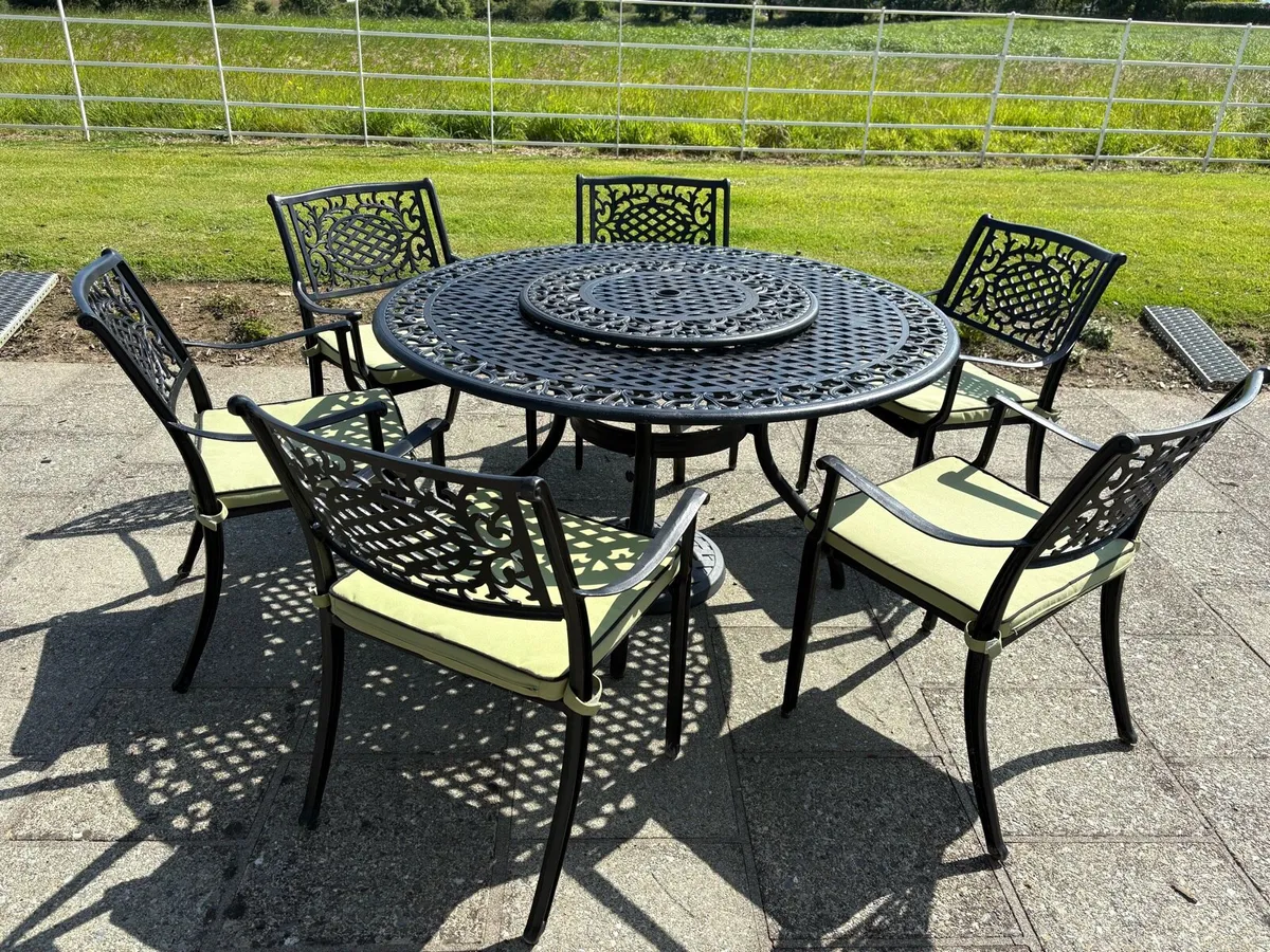 Patio Set - Image 2