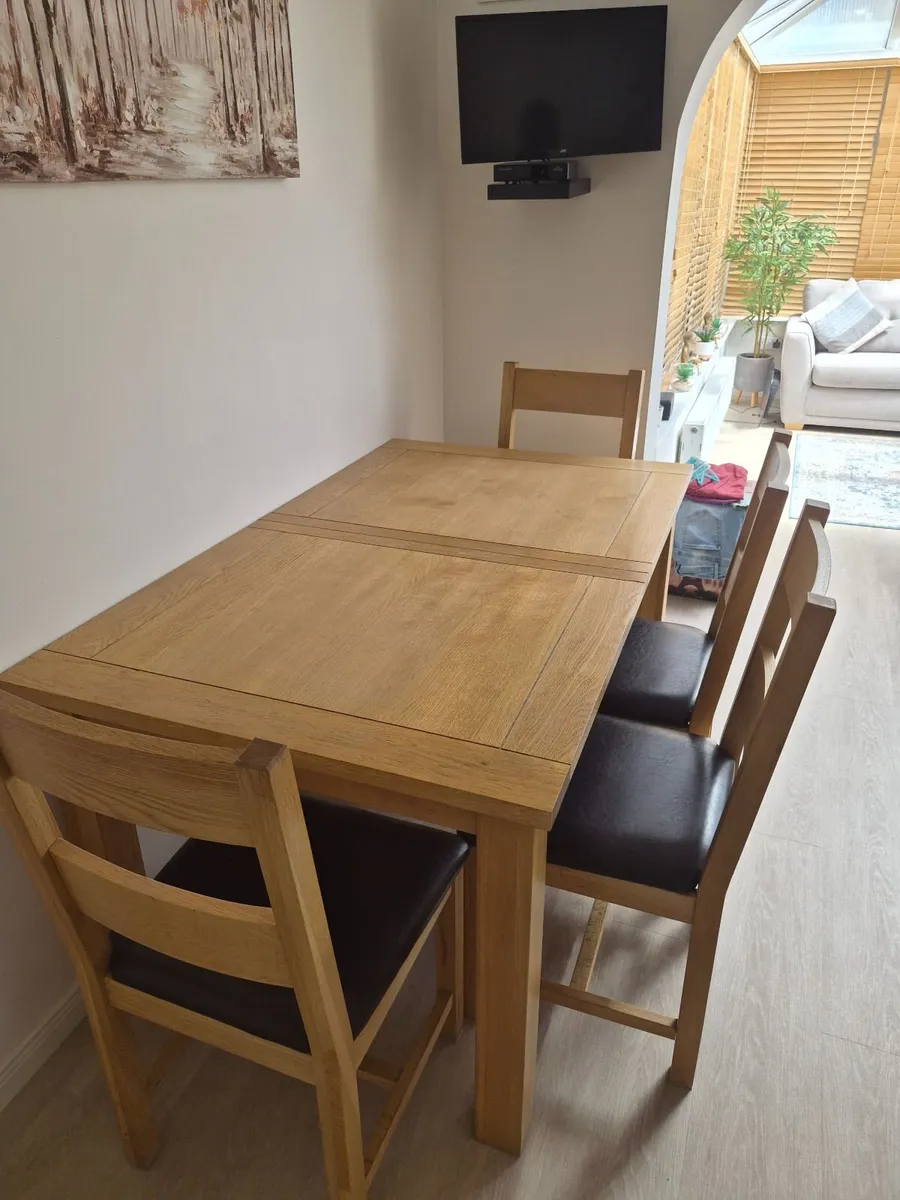 Dining table & 6 chairs - Image 3