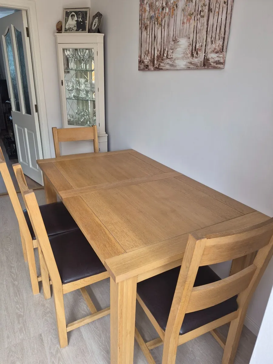 Dining table & 6 chairs - Image 2