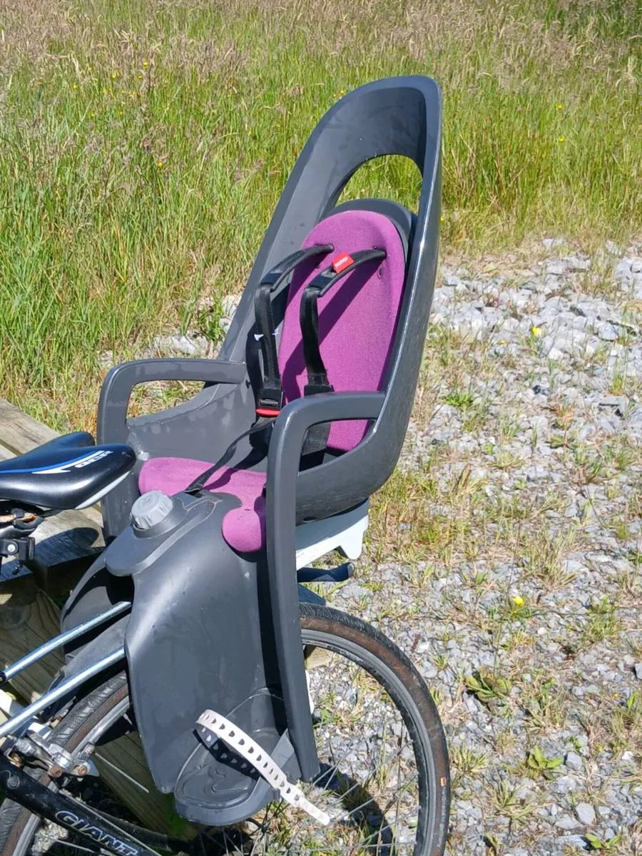 Hamax Cares rear child bike seat - Image 1