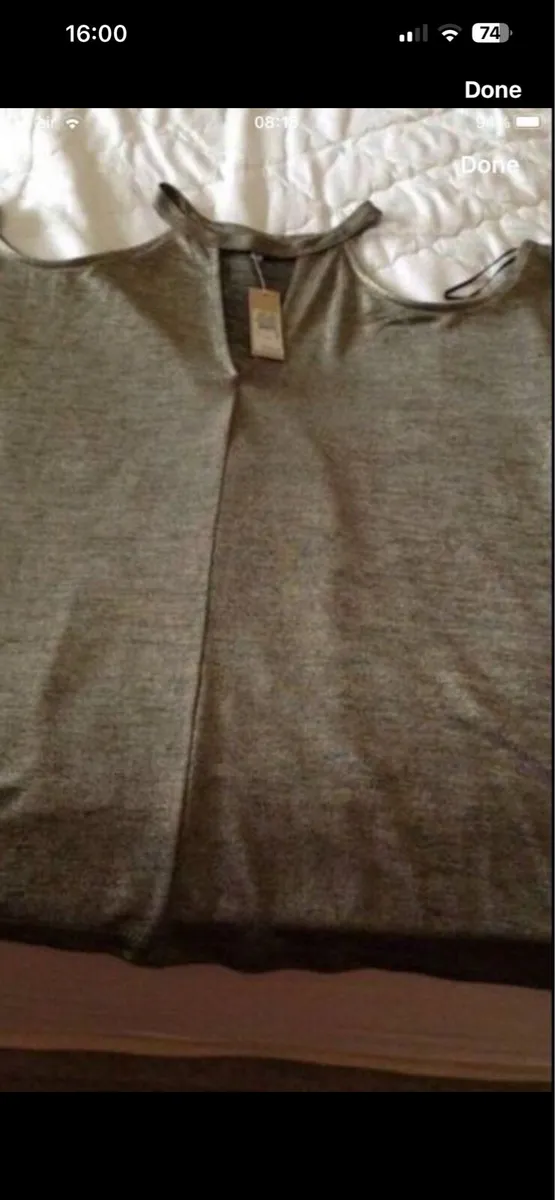 Ladies BNWT top  size 12 €10 - Image 2