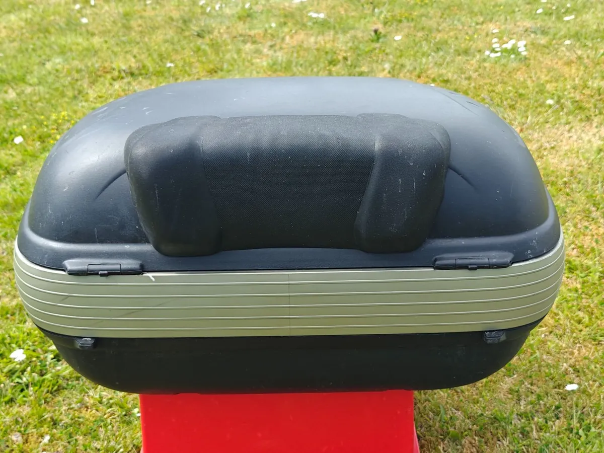 Motorcycle luggage boxes - Image 3