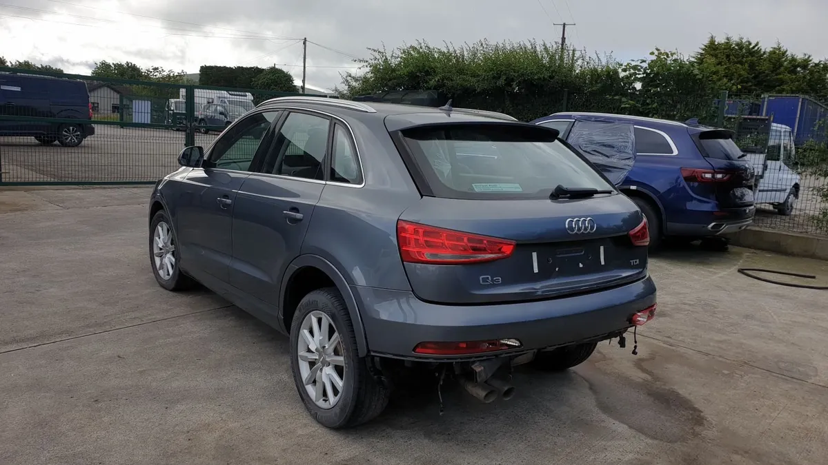 *For parts* Audi Q3 SE, 2.0 dsl 6 speed (2013) - Image 4
