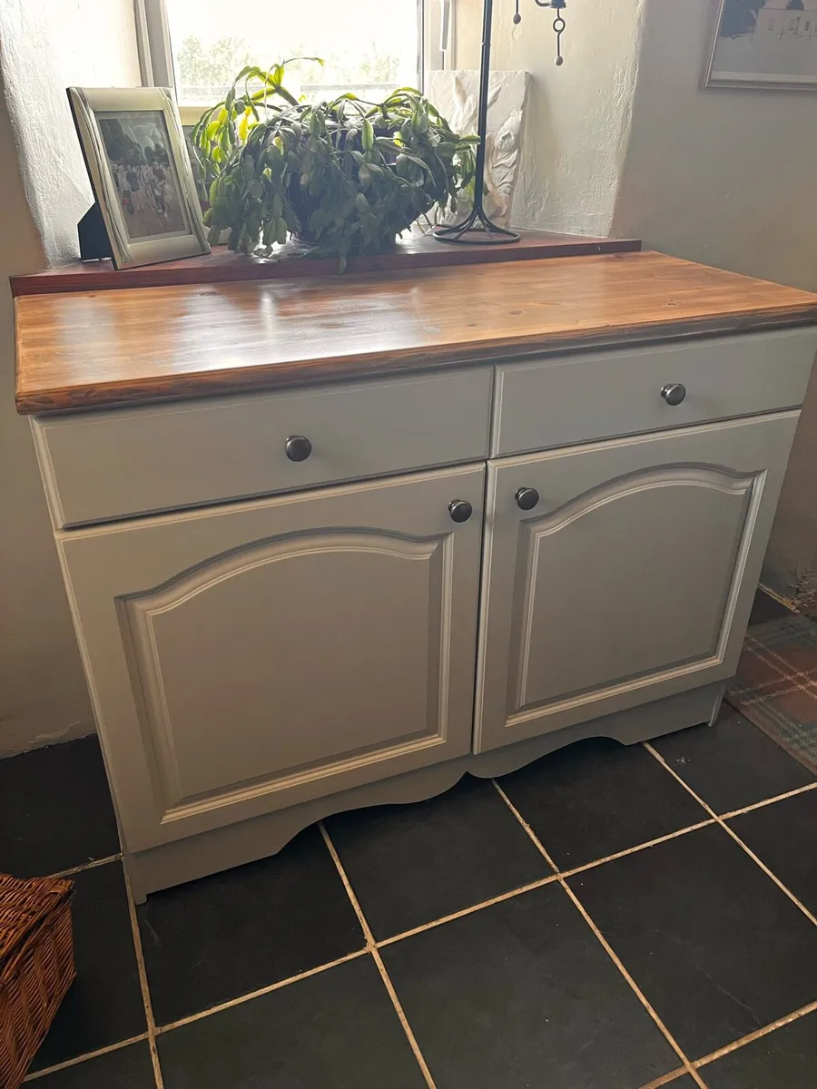 Sideboard/buffet - Image 1