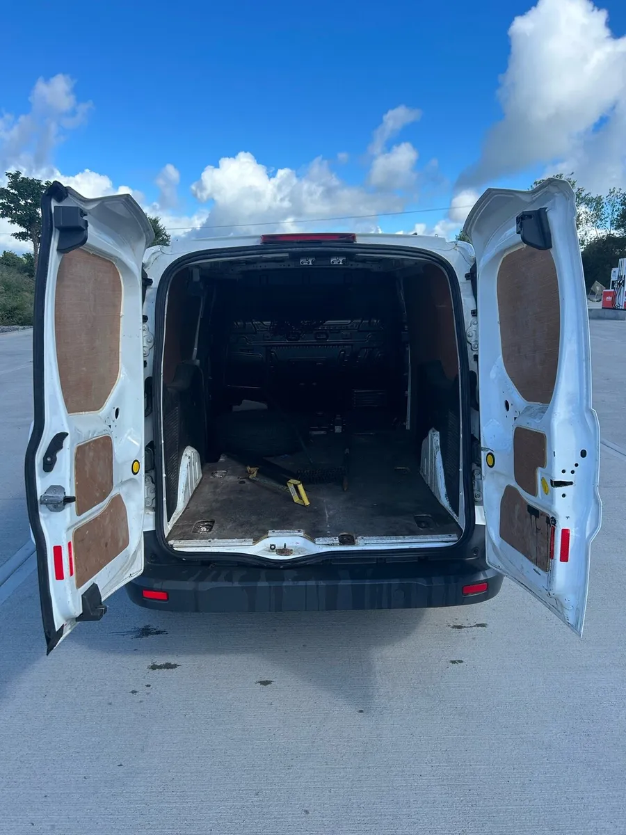 2017 ford transit connect - Image 4