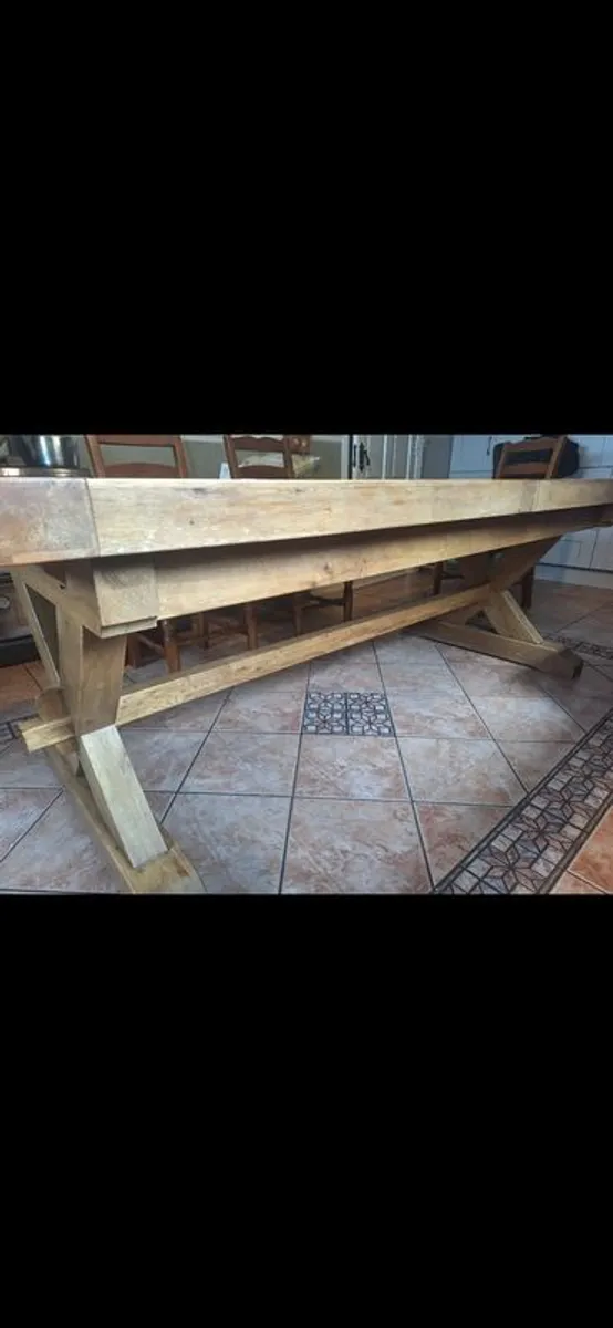 Solid oak kitchen table with 6 kitchen chairs - Image 4