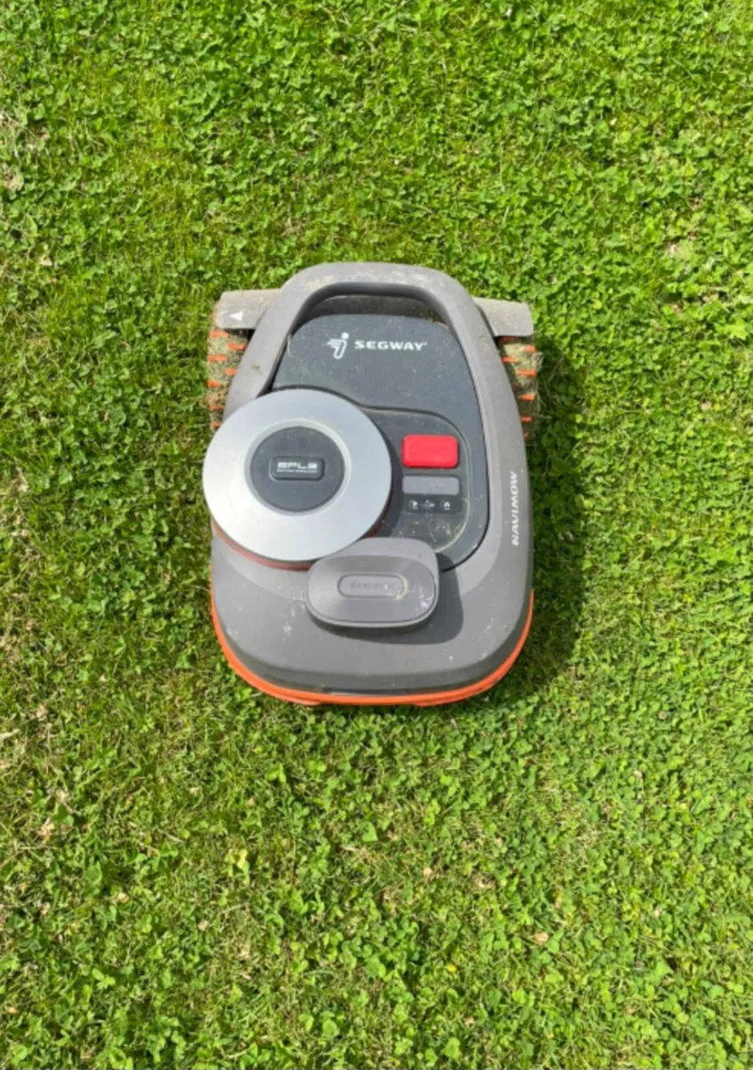 Segway Navimow H1500 Robitic Lawnmower - Image 1